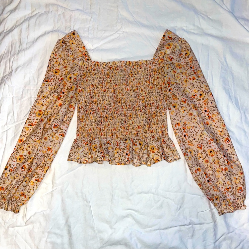 Women’s floral shirt, size S